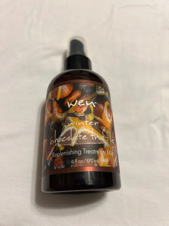 NWT WEN Replenishing Treatment Mist WINTER CHOCOLATE TRUFFLE scent 6oz - Picture 1 of 2